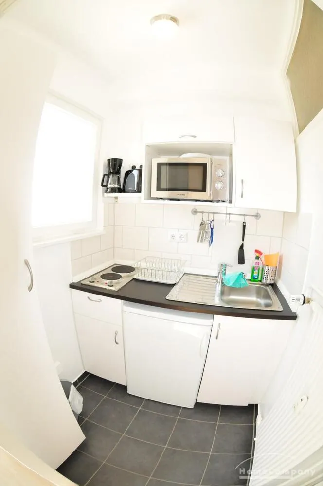 Moderne 1-Zi- Wohnung Nähe KaDeWe, Balkon, Berlin, möbliert - Photo 5