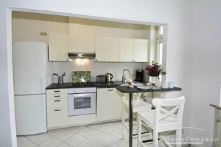 Frisch modernisierte 2-Zimmer-Wohnung in Berlin Pankow, möbliert