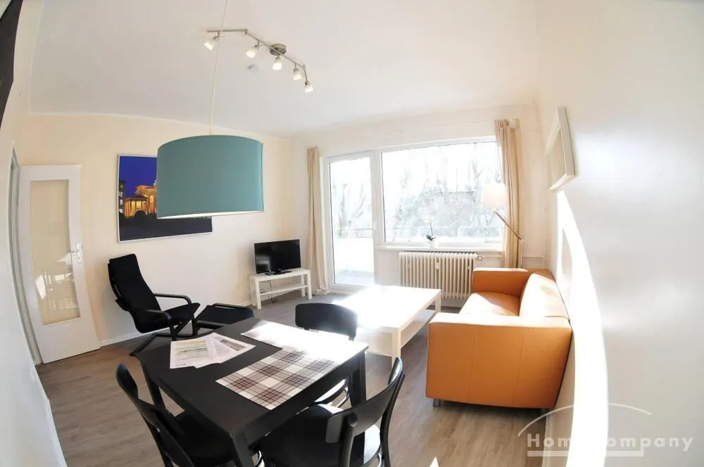 Helle 3-Zimmer-Wohnung mit Balkon in Berlin Wilmersdorf, möbliert - Photo 1