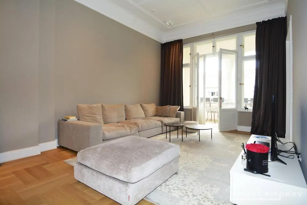 Luxuriöse Maisonette-Wohnung im Herzen von Charlottenburg, Berlin, möbliert. - Photo 3