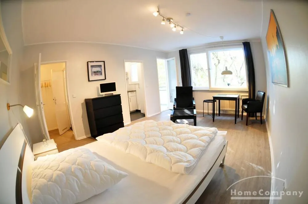 Schicke 1-Zimmer-Wohnung mit Balkon, Nähe KaDeWe, Berlin, möbliert - Photo 3