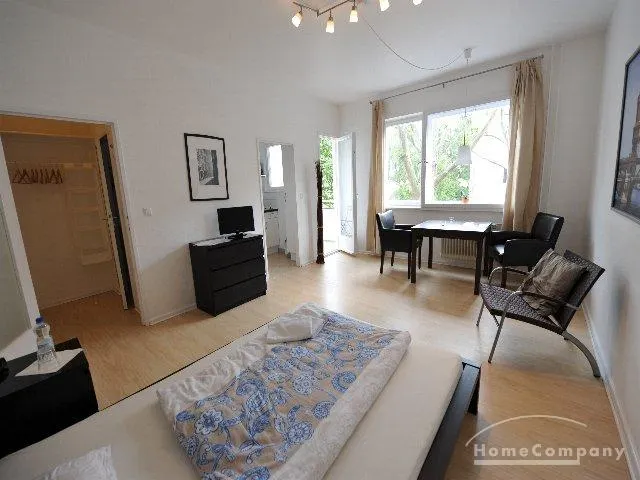 Schicke 1-Zimmer-Wohnung mit Balkon in Berlin Wilmersdorf, möbliert - Photo 1