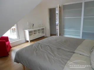 Traum-Dachgeschoss Wohnung mit sonniger Loggia, beste Lage, Berlin Charlottenburg, möbliert