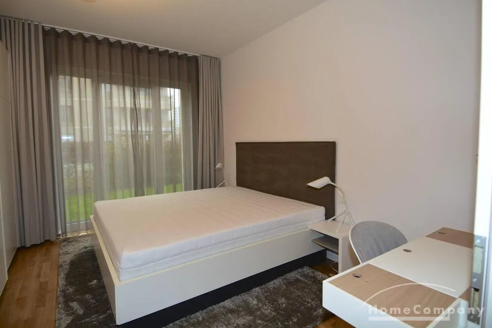Moderne Wohnung mit Blick auf den Gleisdreieck-Park, möbliert - Foto 4