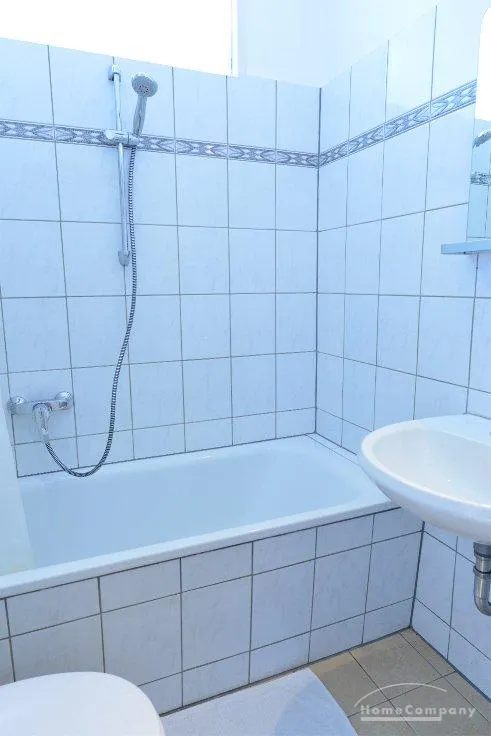 Schicke 1-Zi-Wohnung mit Balkon in Wilmersdorf - Photo 4