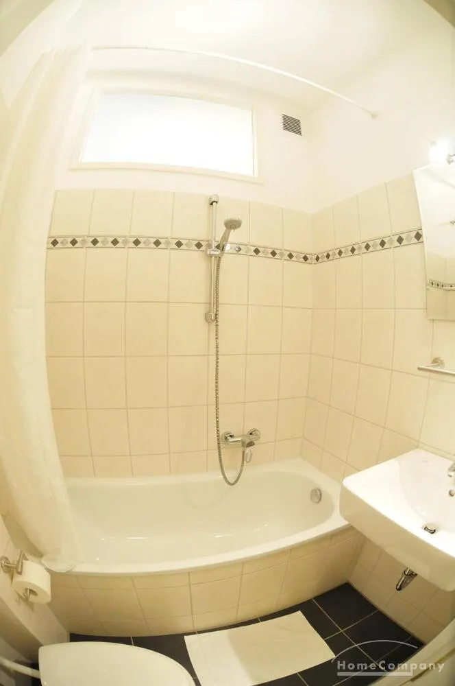 Schicke 1-Zimmer-Wohnung mit Balkon in Berlin, möbliert - Photo 5