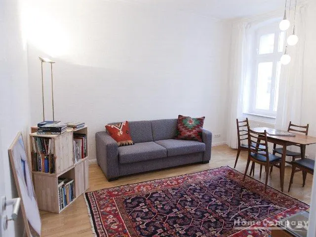 Moderne 2-Zimmer-Altbauwohnung in Berlin Mitte, möbliert - Photo 2
