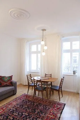Moderne 2-Zimmer-Altbauwohnung in Berlin Mitte, möbliert - Photo 4