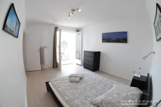 Helle 3-Zimmer-Wohnung mit Balkon in Berlin Wilmersdorf, möbliert