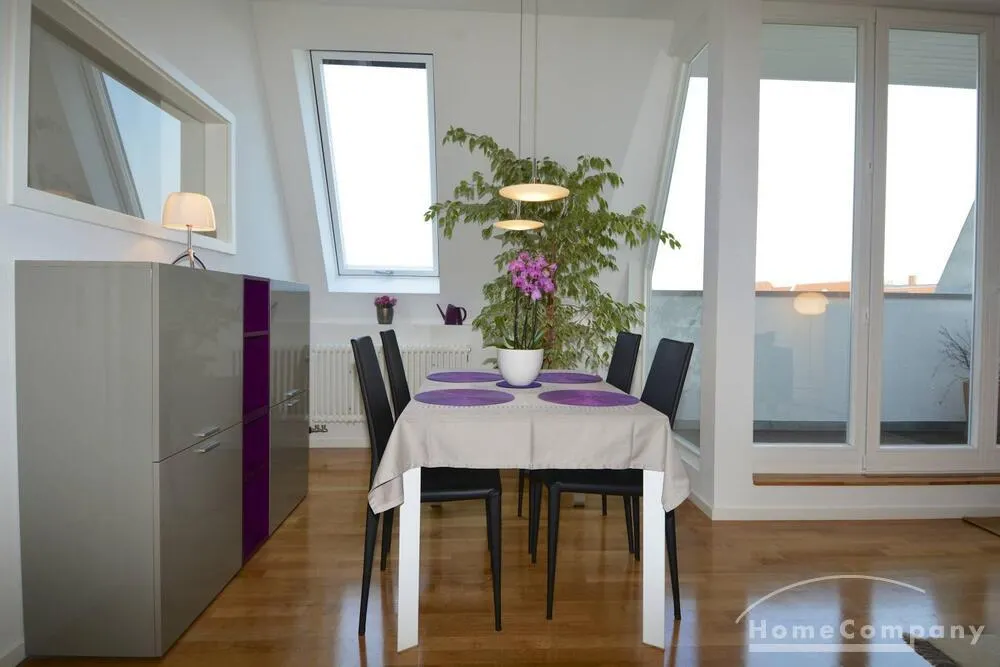 Wunderschöne, helle 3-Zimmer-Dachgeschoss-Wohnung in Berlin Charlottenburg, möbliert - Photo 5
