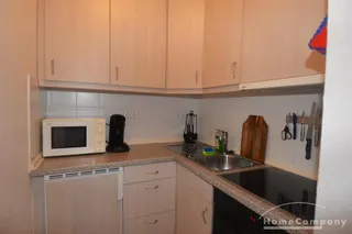 Renovierte, möblierte Zwei-Zimmer-Wohnung, Berlin Mitte mit PKW-Stellplatz