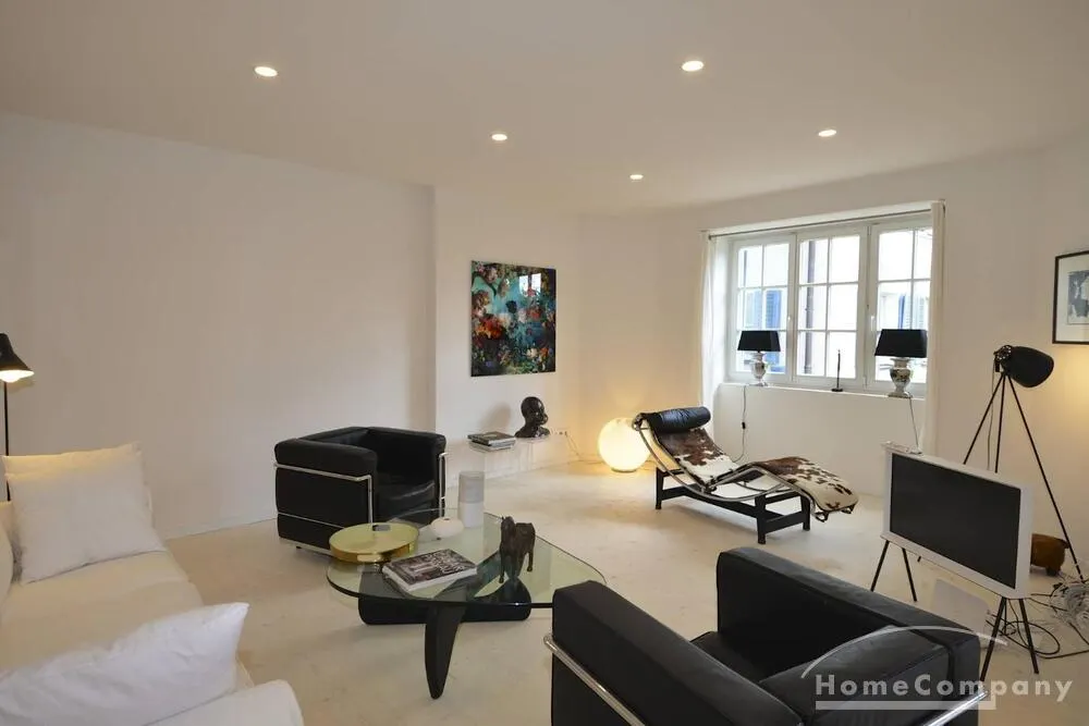 Exklusive Wohnung in Villa am See in Potsdam mit Bootsliegeplatz, möbliert - Photo 1
