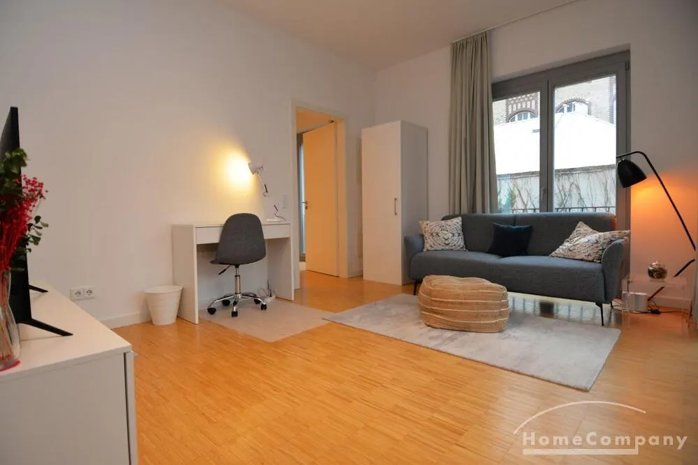 Wunderschöne 2-Zimmer Wohnung Berlin Mitte, Toplage, möbliert - Photo 3