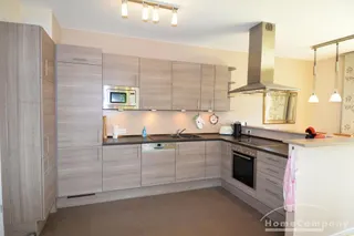 Lichtdurchflutete, große 2-Zimmer-Wohnung in Mitte, möbliert