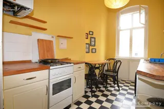 Freundliche 2-Zimmer-Wohnung mit Balkon in Berlin Schöneberg, möbliert