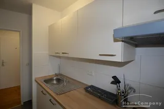 Helle 2-Zimmer-Wohnung in Moabit, möbliert
