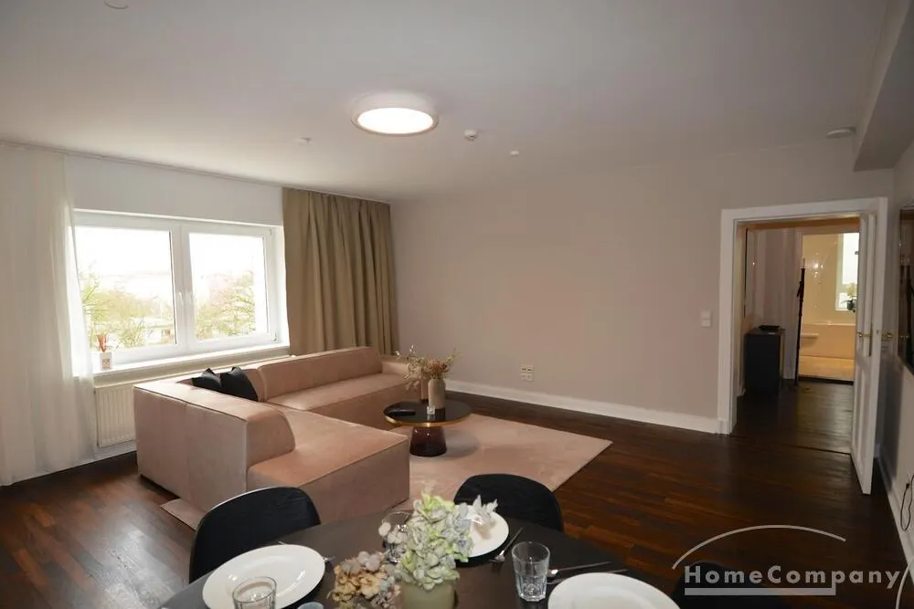 Sehr schöne Wohnung in einmaliger Villa in Westend - Photo 4