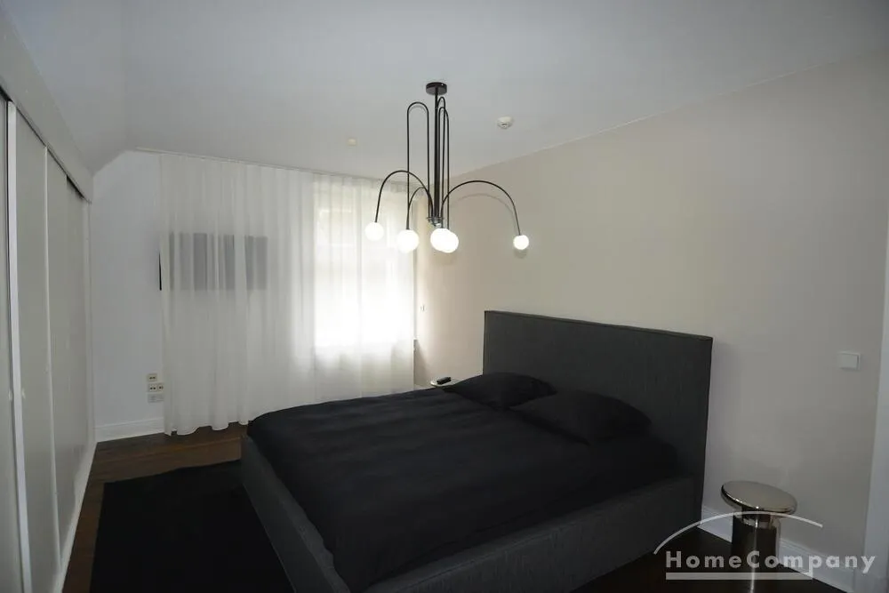Sehr schöne Wohnung in einmaliger Villa in Westend - Photo 5