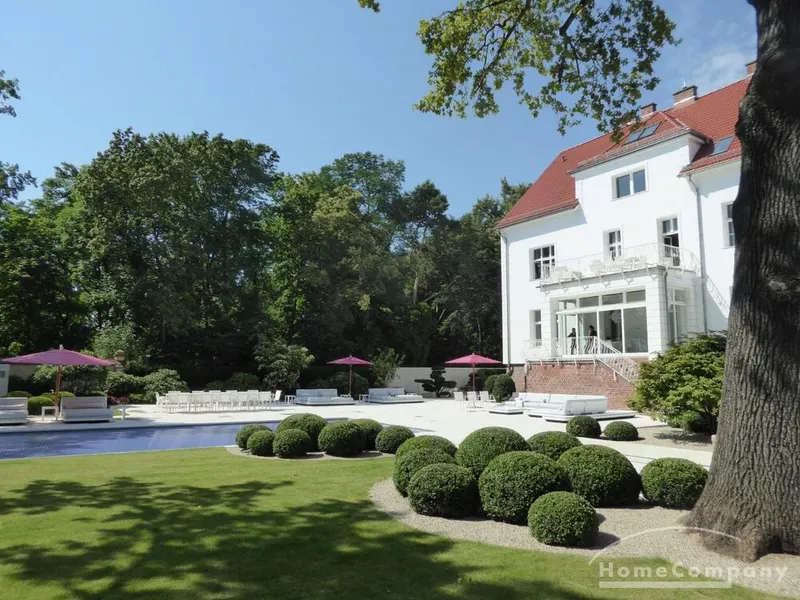 Villa mit Pool
