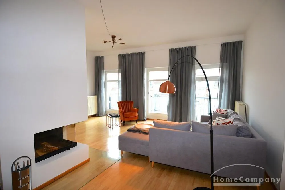 Riesige 4-Zimmer-Wohnung in Mitte, möbliert - Photo 1