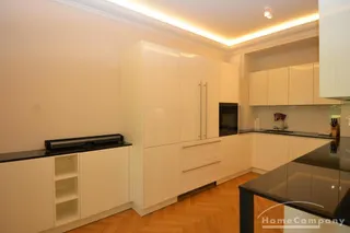 Erstbezug -Luxuswohnung nähe 
Ku´Damm mit Tiefgarage
