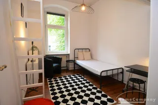 Dreizimmerwohnung in Prenzlauer Berg mit Balkon