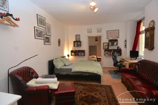 Große 4-Zimmer-Wohnung in Friedrichshain, möbliert
