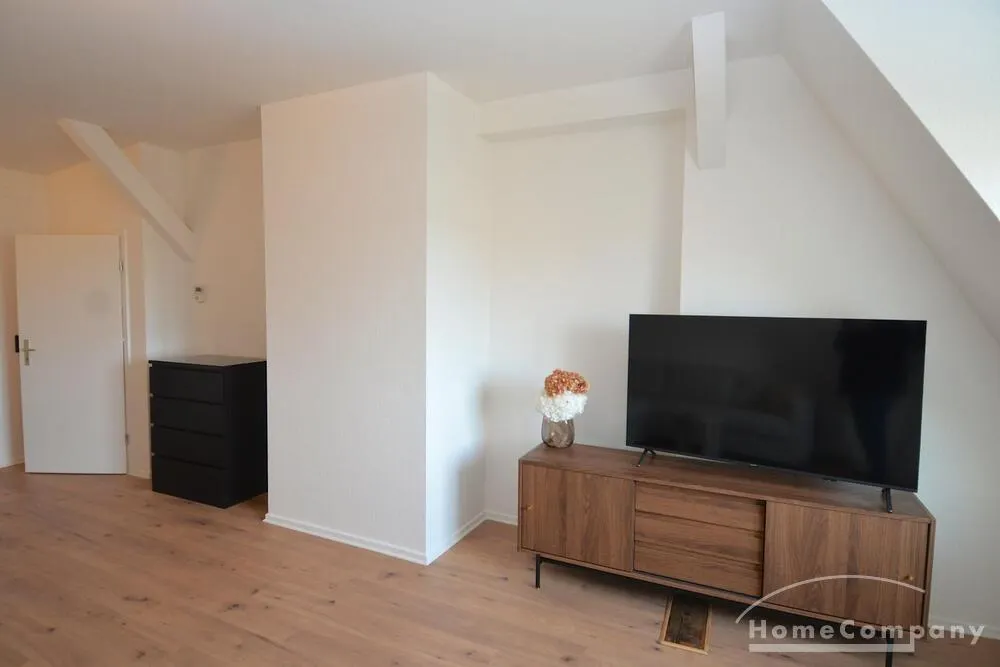 Helle 2-Zimmer-Wohnung mit Wasserblick in Tegel, möbliert - Photo 1
