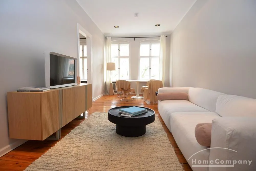 Schöne 3 Zi Wohnung Nähe Savignyplatz, mit Parkplatz und Fitnesstudio - Photo 1