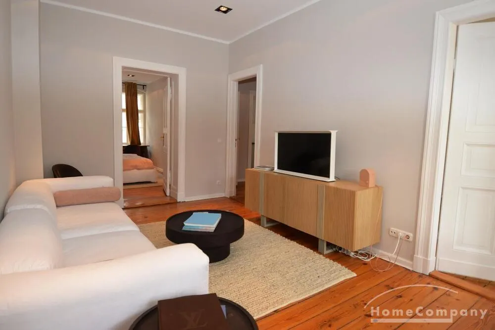 Schöne 3 Zi Wohnung Nähe Savignyplatz, mit Parkplatz und Fitnesstudio - Photo 4