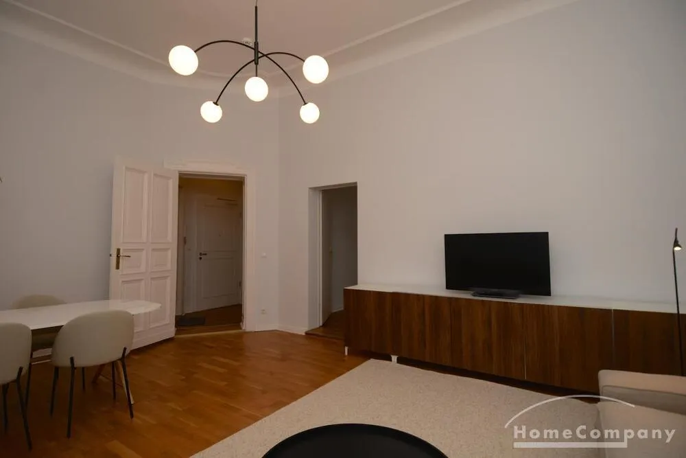 Große und moderne 2-Zimmer-Wohnung am Savignyplatz, möbliert - Photo 2