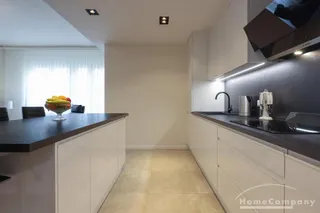 Stilvoll möblierte Wohnung in begehrter Lage nahe Heidelberger Platz in Berlin