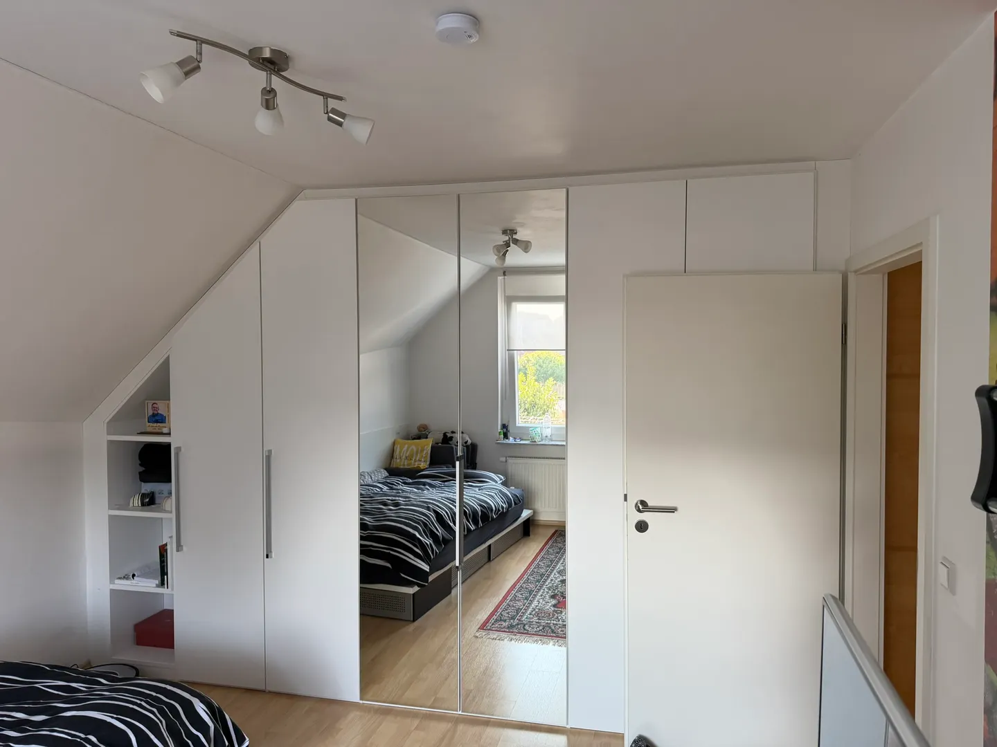 Moderne 4-Zimmer-Wohnung mit traumhaftem Ausblick vom Balkon in Eggenstein-Leopoldshafen - Photo 2