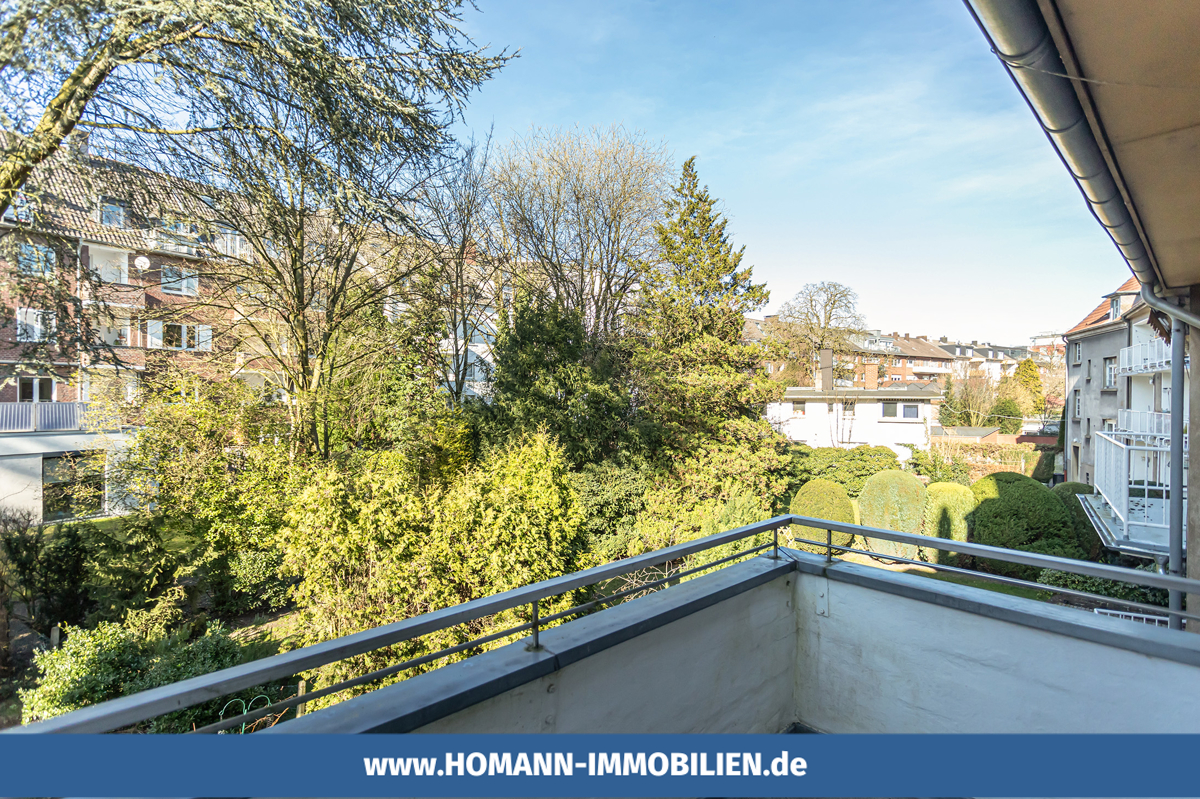 Der Balkon mit schönem Blick ins Grüne