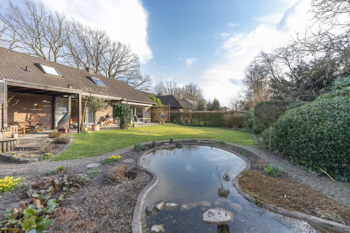 Gartenidylle mit Teich