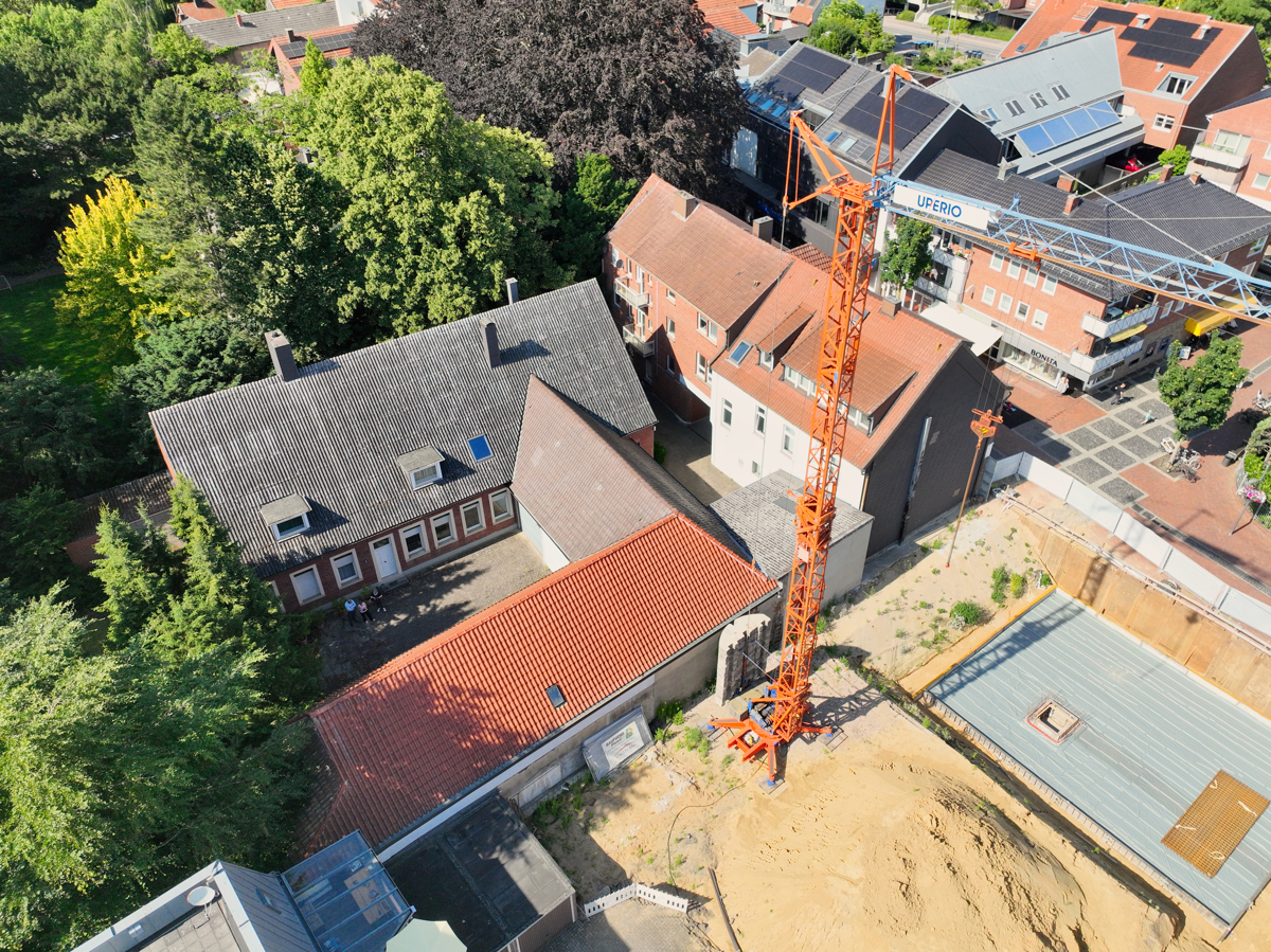 Seitliche Vogelperspektive