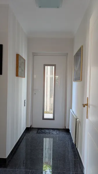 Nebeneingangstür -UG-