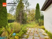 Zugang Garten links
