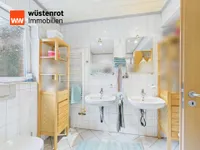 EG Bad 1_2 mit Dusche, Wanne, WC und 2x HWB