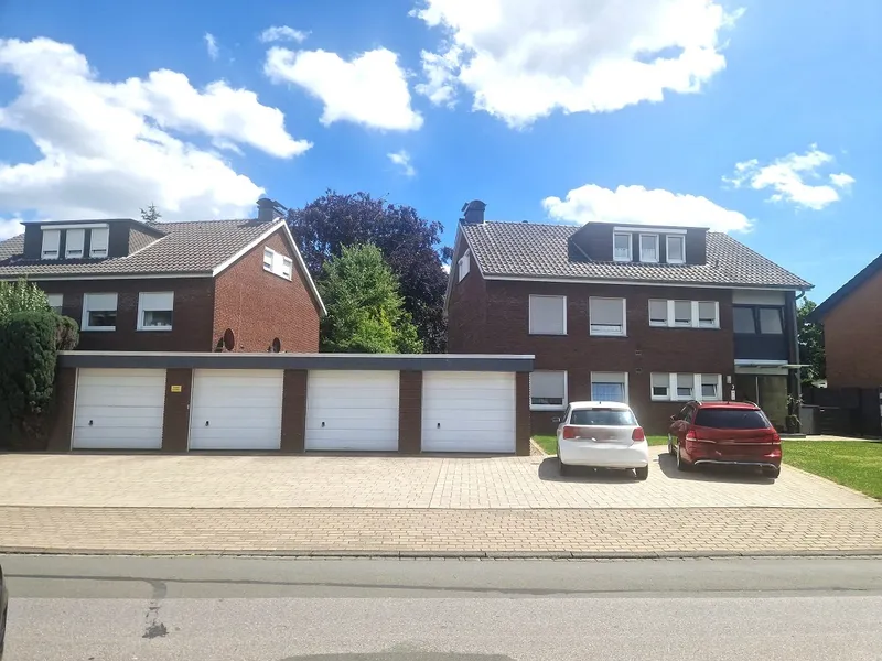 Schönes, gepflegtes Dreifamilienhaus / zentrumsnah / mit top Garten!