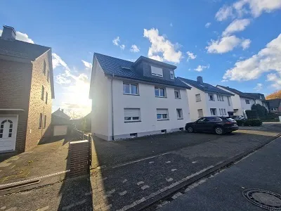 Junges Dreifamilienhaus mit Anbaupotenzial!