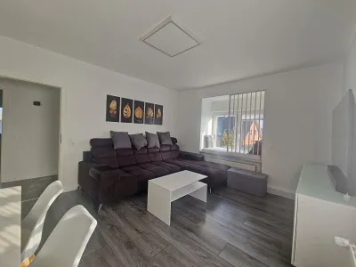 Wie neu! Top sanierte Etagenwohnung in Wiedenbr&uuml;ck/zentrale Lage!