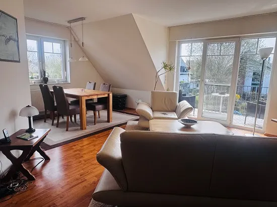 Helle, m&ouml;blierte 2-Zimmerwohnung mit sch&ouml;ner Aussicht!