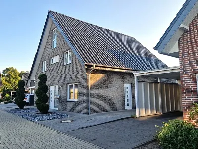 Exklusives Einfamilienhaus mit Einliegerwohnung / hochwertiges Wohnen f&uuml;r anspruchsvolle Mieter