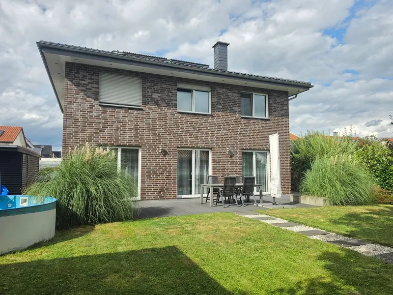 Junges, modernes Haus-2 geschossig in sch&ouml;ner Wohnlage!