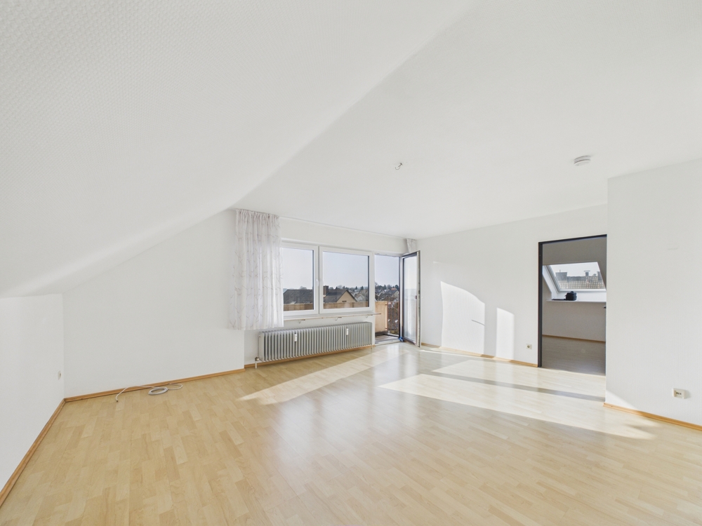 Wohnbereich mit Balkonzugang