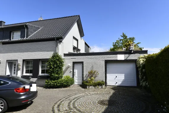 Meerbusch-Osterath, zum Wohlfühlen! Viel Platz in Doppelhaushälfte mit Garage