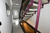 Flur mit Treppe in das Dachgeschoss