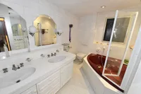 Badezimmer im Dachgeschoss