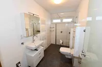 Badezimmer im Erdgeschoss